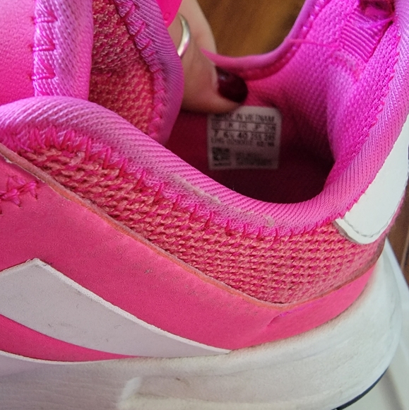 Adidas - Picture 3 of 6